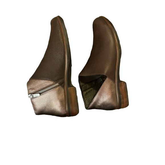 Naot Bayamo Cut Out Bootie in Soft Brown Leather and Radiant Copper - Picture 4 of 6